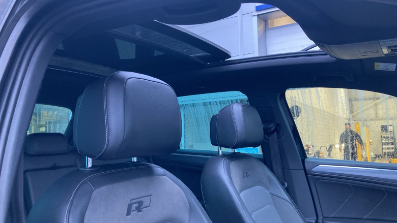 Volkswagen Tiguan 2.0 TDi 150 R-Line Tech 5dr DSG Diesel Estate